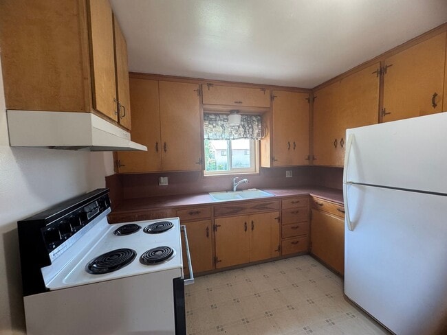 Photo - Spacious 2 Bedroom 2 Bath Living Room and Great Room