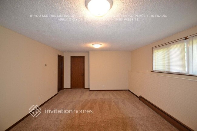 Photo - 1115 Madison St S