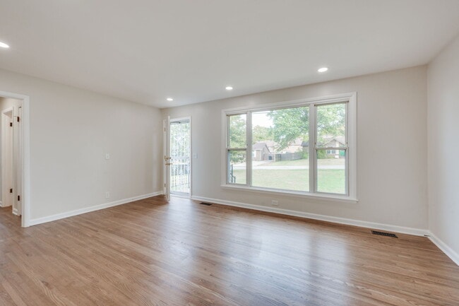 Photo - 5003 Hasty Dr