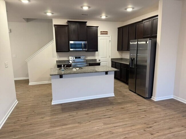 211 Scenic Rd Unit 211 Scenic Rd