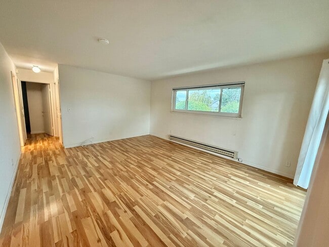 Photo - CAMBRIAN - Remodeled upstairs unit - great location near downtown Campbell Unit 3