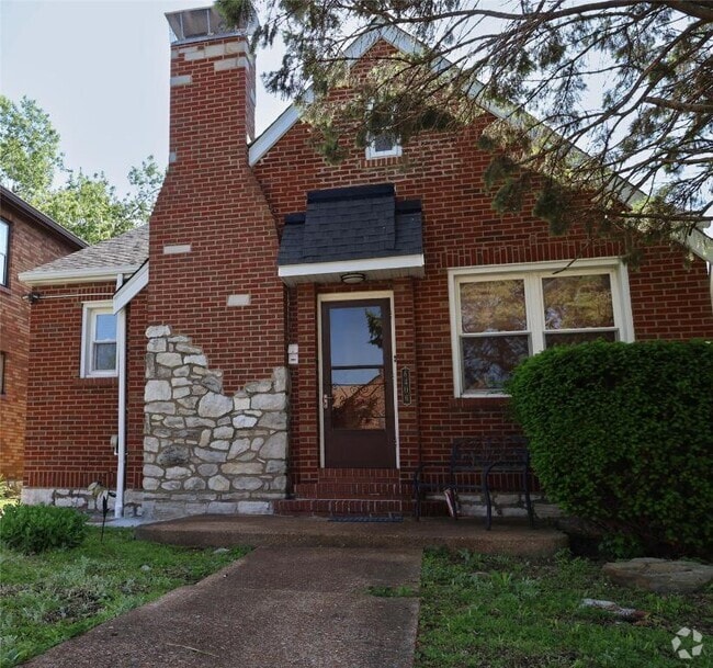 Building Photo - 6406 Woodbine Ct Rental