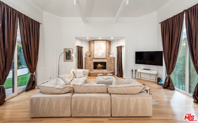 Photo - 2468 Coldwater Canyon Dr