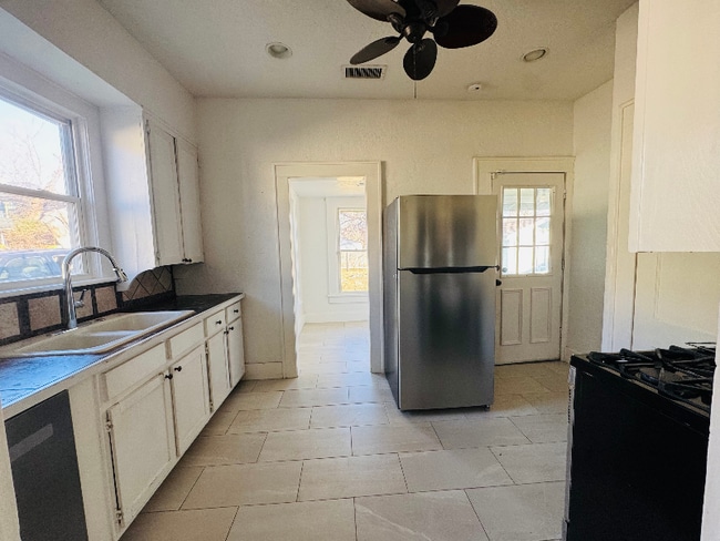 Photo - 1735 NW 12th St