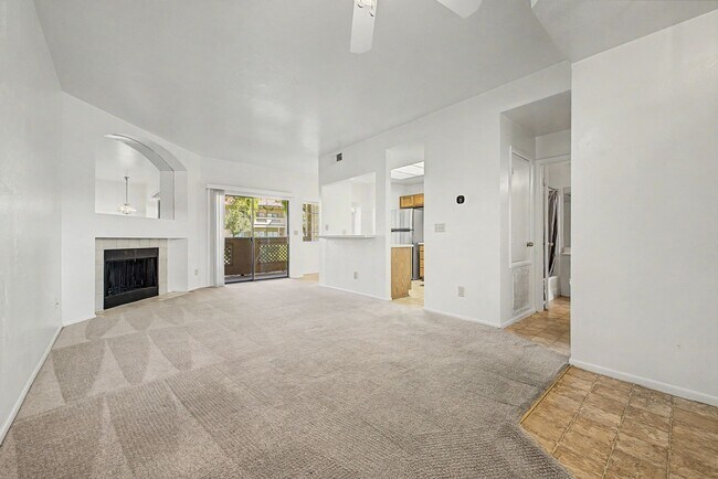 Photo - 930 N Mesa Dr
