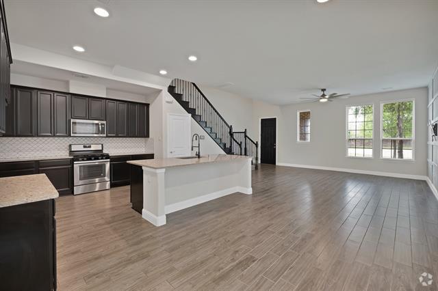 Building Photo - 1430 Pebble Wy Rental