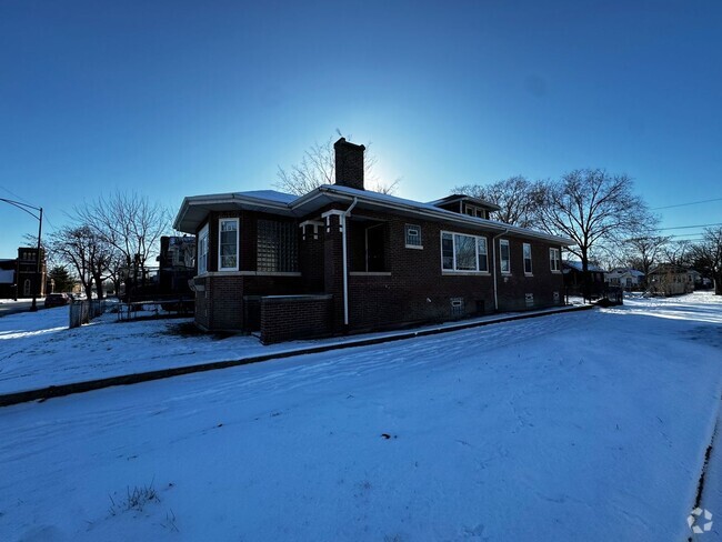 Building Photo - 10200 S State St Rental