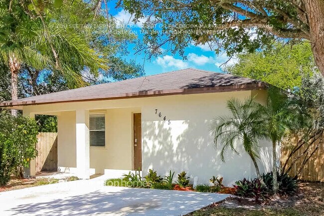 Photo - 7645 NW 32nd Pl