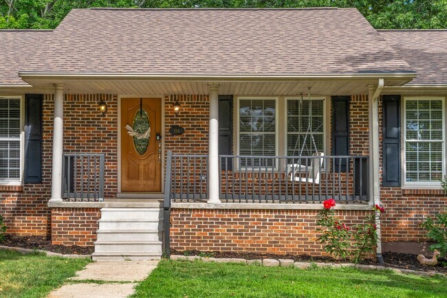 Photo - 114 Hickory Hill Dr House