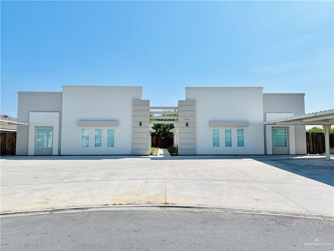 Building Photo - 3913 Bella Costa Dr Unit 1 Rental