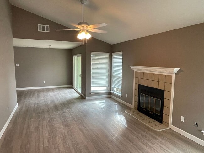 Photo - Remodeled 3/2 in near MoPac and Parmer Ln