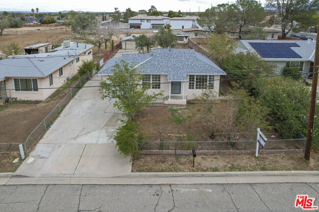 Photo - 38020 12th St E