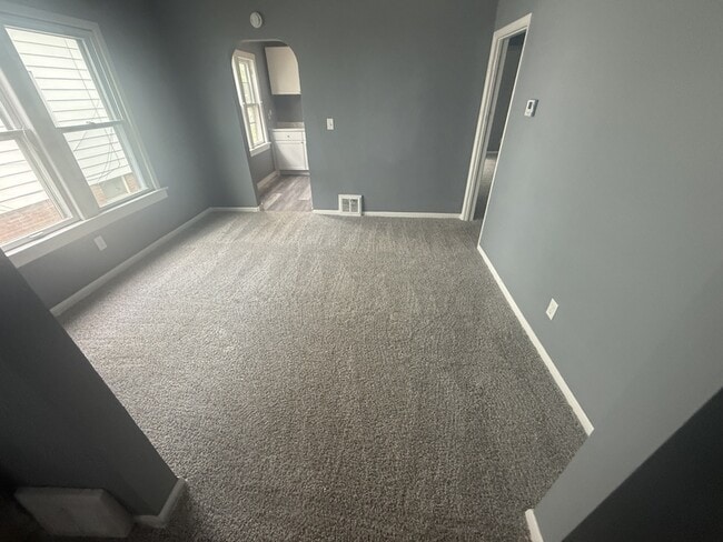 Photo - 15005 Lucknow Ave