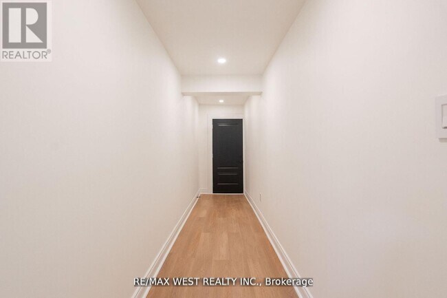 Photo - 75 Wright Crescent