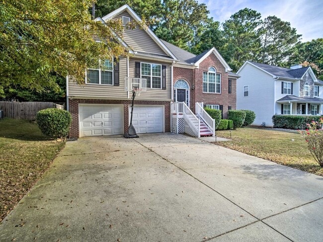 Photo - 6 Bedroom Single Family Home in Acworth
