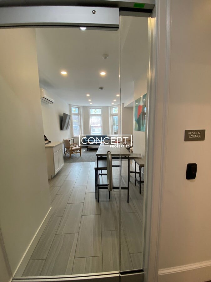 Photo - 51 Queensberry St Unidad B