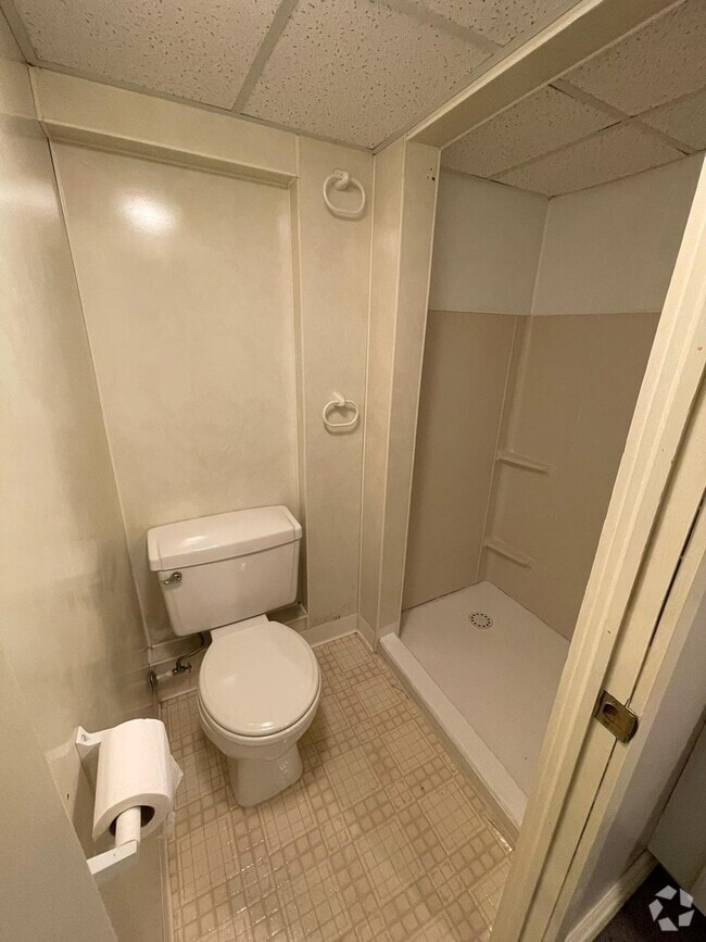 Building Photo - 903 Johnston Ave Unit C Rental