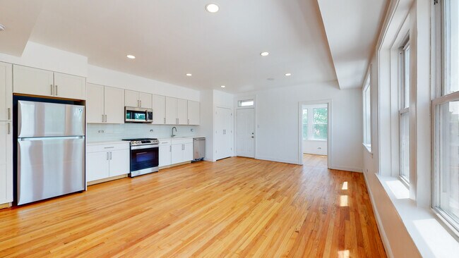 Photo - 3419 W Medill Ave Apartments Unit 2-2nd Floor