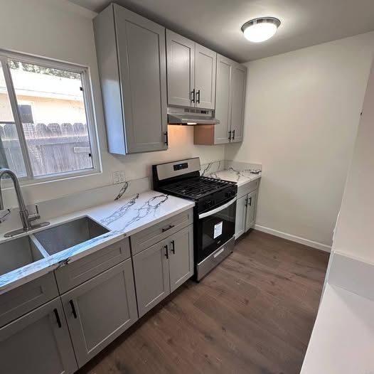 541 W Loop Dr