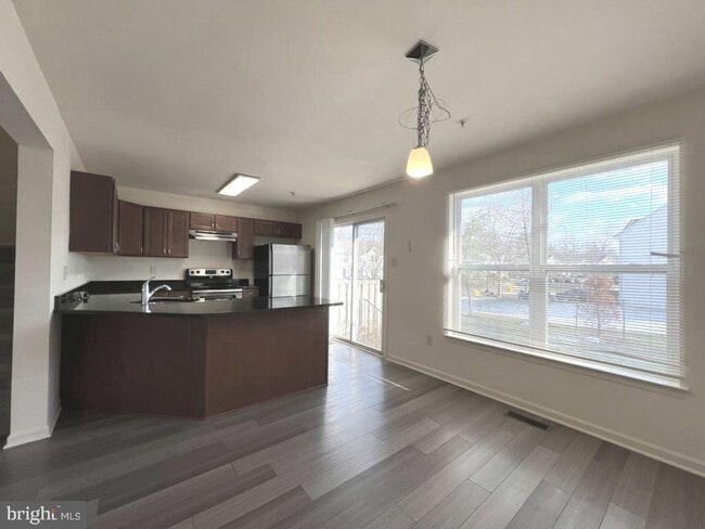 Photo - Beautiful and immaculate 3bd 2/2bth end of group townhome in Odenton