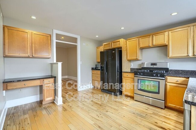 Photo - 3235 Eastern Ave Unit 2FL