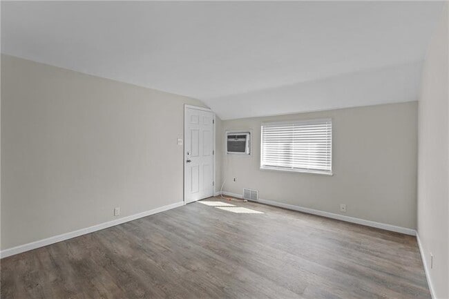 Photo - 6812 Grand Ave