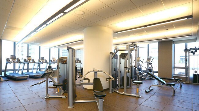 349 W Hubbard St Unit 01-1802