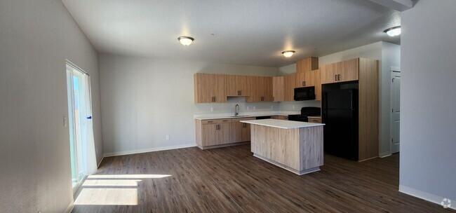 Building Photo - NEW LOWER RENT - $500 DEPOSIT - Beautiful ... Unit 1720-D Rental