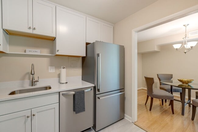 Photo - Lafayette Park Condominium | All Utilities Included | Pool, Tennis Court & Clubhouse Unit 101