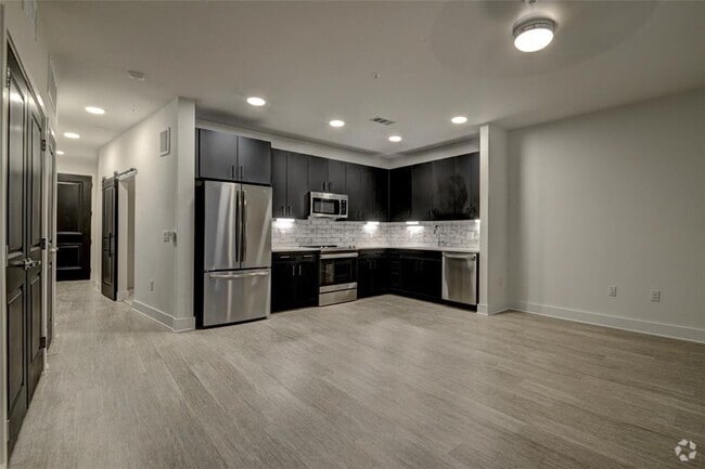 Building Photo - 6400 Washington St Unit 321 Rental