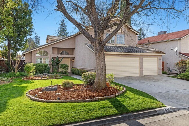 Photo - Stunning 4 Bedroom 2.5 bath in Woodward Park area!