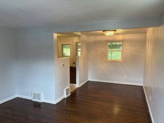 46 Wenzell Pl