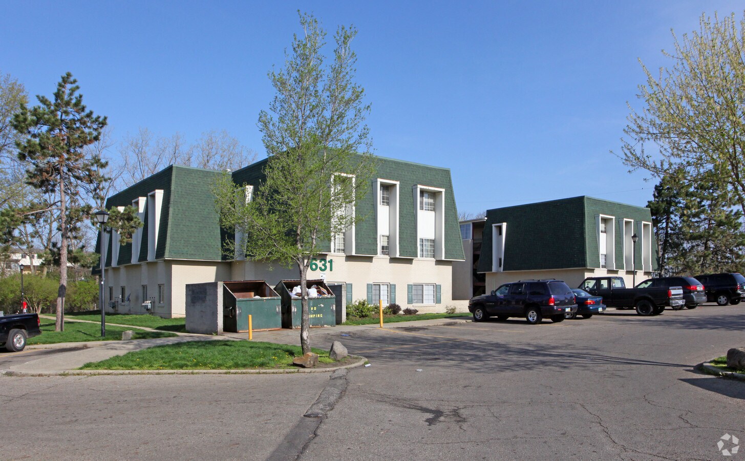 Brittany Hills Apartments - Brittany Hills Apartments
