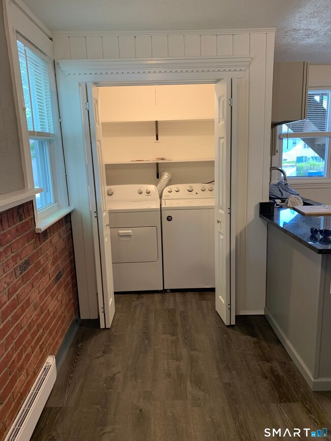 Photo - 24 Northill St