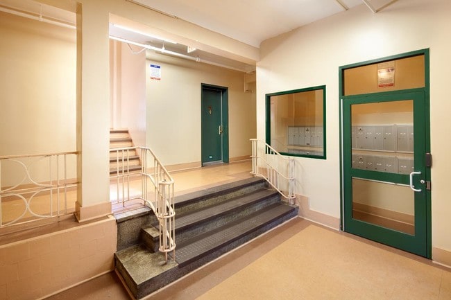 Photo - Bedell Terrace