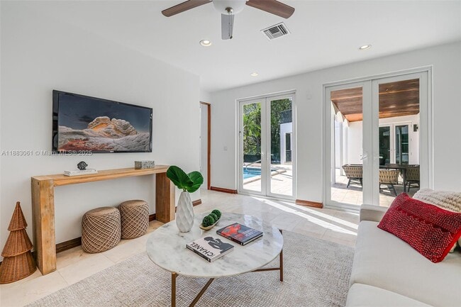 Photo - 184 Paloma Dr