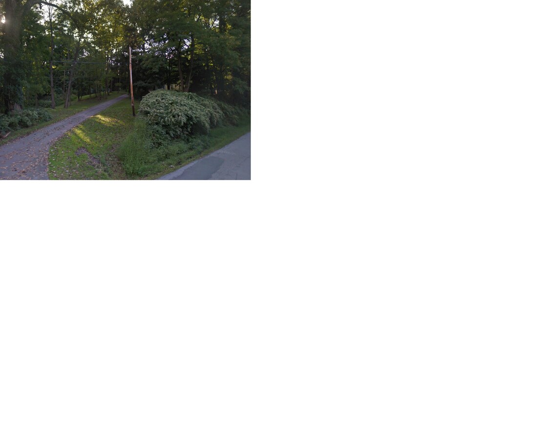 Photo - 301 Shore Road