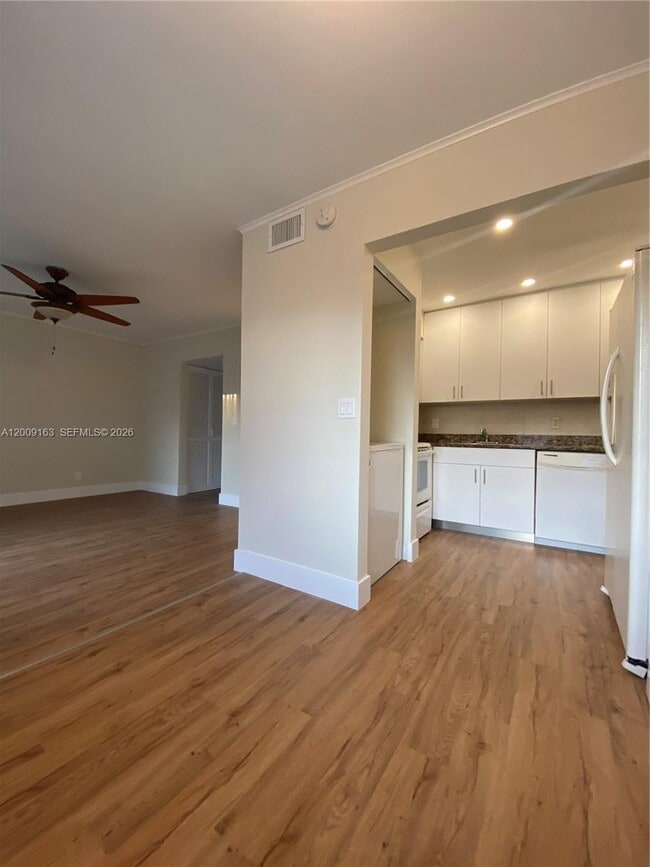 Building Photo - 1835 SW 81st Ave