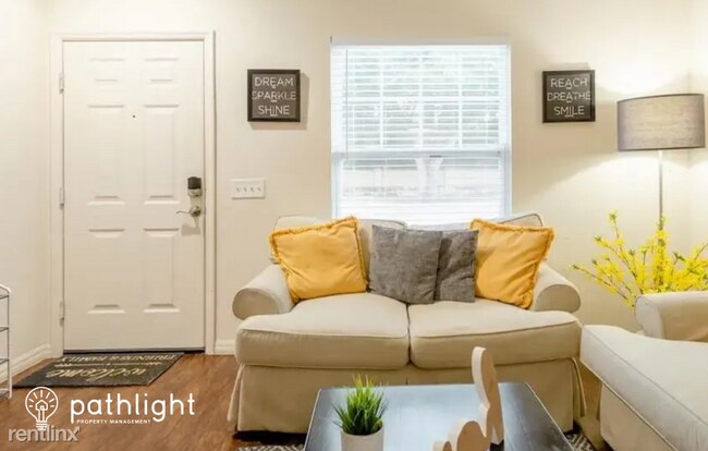 Photo - 4 br, 3 bath House - 5366 Diplomat Ct UNIT