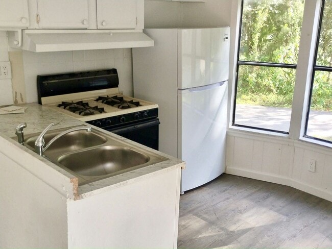Photo - 925 Ponce De Leon Blvd