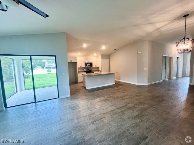 Building Photo - 2401 Atlantic Cir Rental