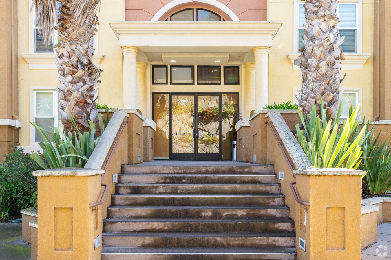 Entrada - 2230 Gellert Blvd