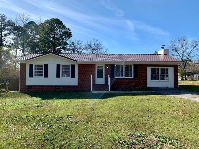 Lovely Updated Home in Spring Lake - Lovely Updated Home in Spring Lake