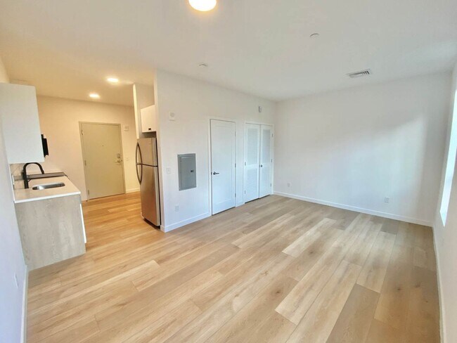 Photo - 104 Howe St Unit 506