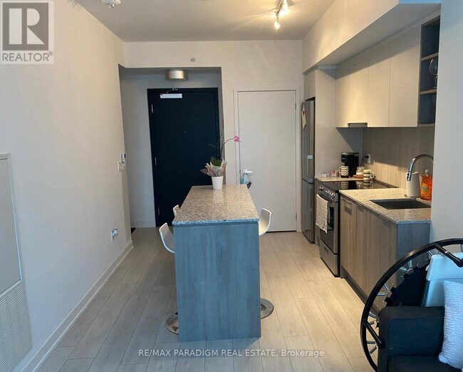 Photo - 31 Tippett Rd Unit 812