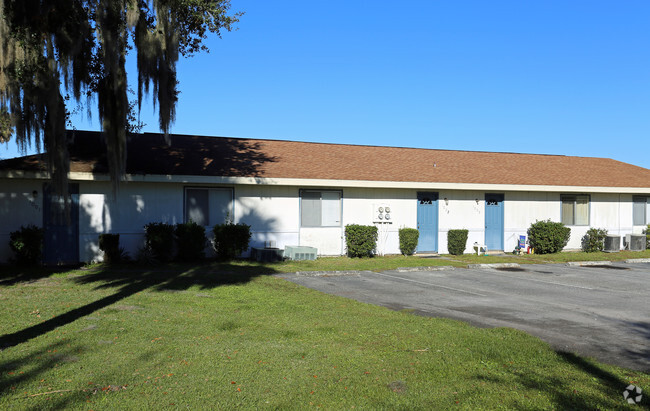 Deland River Apartments - Deland River Apartments