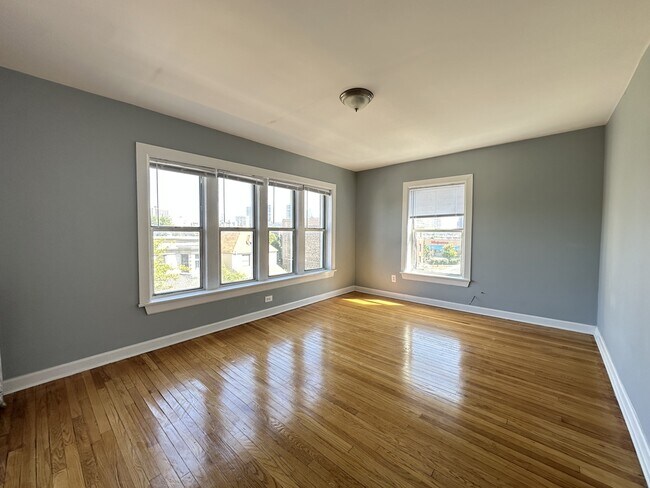 Photo - 5662 N Ridge Ave Unidad A4