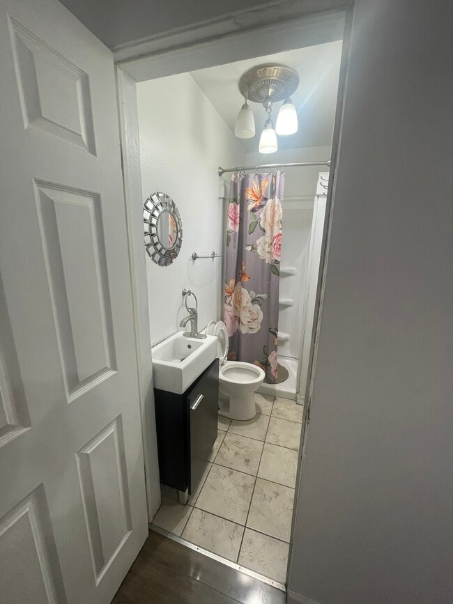 Photo - 2305 W 25th St Unit 1st Floor
