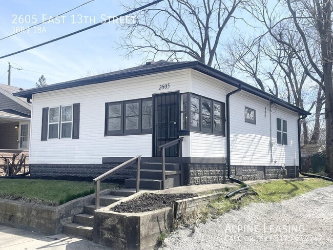 Building Photo - 2605 E 13th St