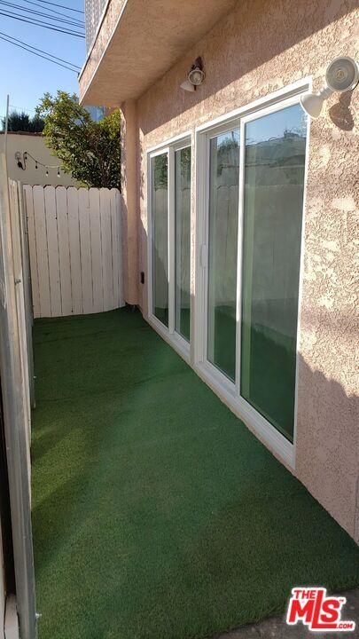 Photo - 418 S Roxbury Dr